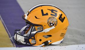 Three-star cornerback commits as LSU adds to growing 2023 recruiting class
