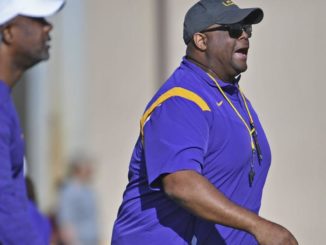 With an offensive lineman, LSU adds its first 2023 recruit at position of need