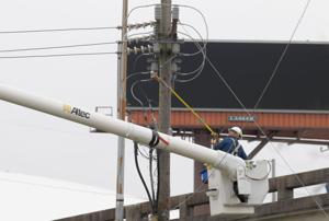 Entergy posts quarterly earnings of $97.7 million, beating analysts' expectations