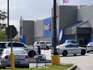 Deputies respond to incident involving weapon outside Baton Rouge Walmart