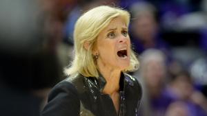 Kim Mulkey arrived for LSU-Utah in the Sweet Sixteen wearing quite the flashy outfit
