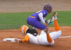 LSU softball drops second in a row to visiting Tennessee Volunteers