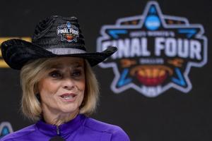 LSU's Kim Mulkey shows off her singing ability during the Final Four press conference