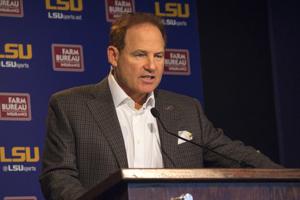 Report: Judge says LSU may have broken law in concealing Les Miles sexual misconduct investigation