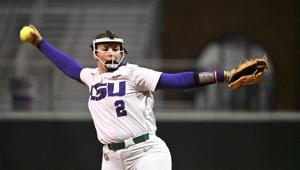 Tennessee softball's Ashley Rogers shuts down LSU offense in first game of weekend