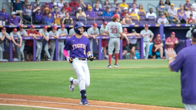 No. 1 LSU baseball falls short in finale of series against No. 9 Tennessee despite winning series