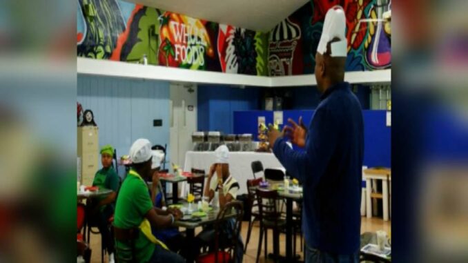 Nonprofit provides healthy cooking class for father figures in Baton Rouge