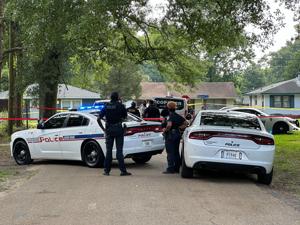 1 killed in shooting near North Foster Drive; 6th person killed since Sunday morning