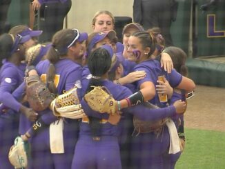 #15 LSU softball sweeps doubleheader with #10 Georgia to take series; will be 6 seed in SEC Tournament