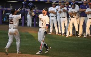 LSU allowed ninth-inning lead to slip away vs. Georgia. See how the Tigers responded.
