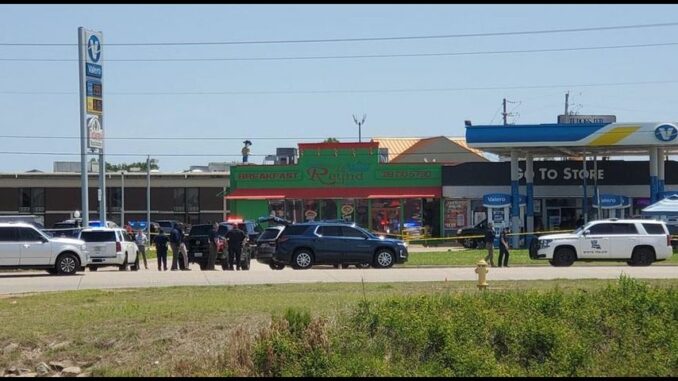 Several wounded, including police officer, after shooting at north La. gas station