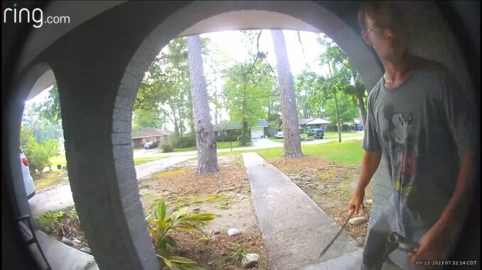 Video shows machete-swinging man trying to break into Mandeville home