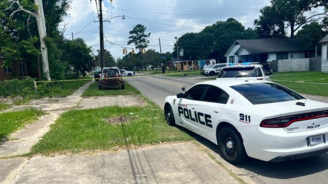 Baton Rouge police investigating after shooting hurts girl
