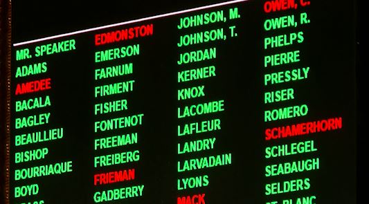 Louisiana legislature passes budget with minutes to spare amongst confusion