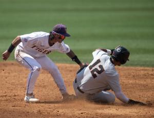 Scott Rabalais: With big plays, home runs and strikeouts, LSU squeaks into regional final