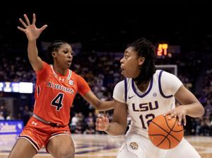 Did LSU's Mikaylah Williams hit the freshman wall? Here's what her recent numbers show