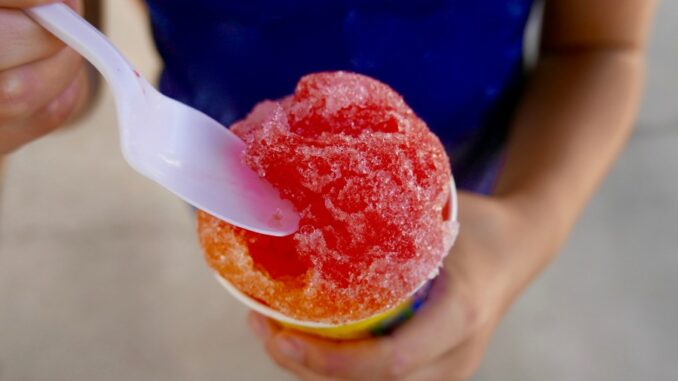 New snowball stand opens in Baton Rouge